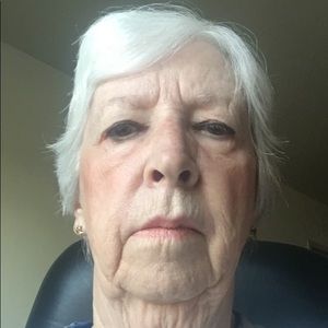 Meet your Posher, Loretta